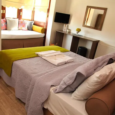Zevklıler Alaçati Boutique Hotel&fine Dining Alojamento de Acomodação e Pequeno-almoço Alacati