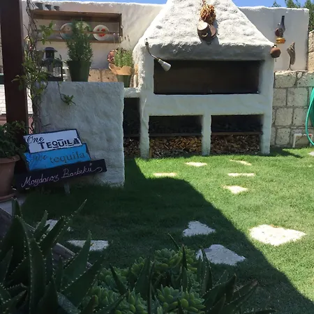 Zevkliler לינה וארוחת בוקר