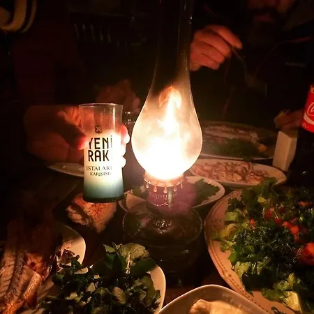 Zevklıler Alaçati Boutique Hotel&fine Dining Alojamento de Acomodação e Pequeno-almoço *