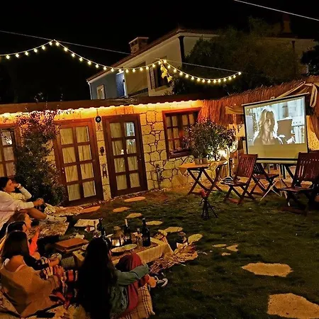 Zevkliler לינה וארוחת בוקר