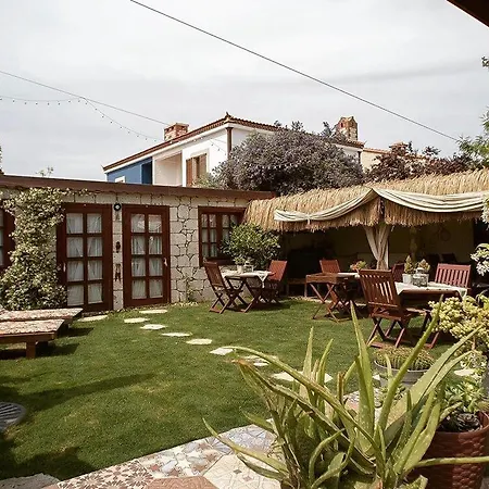 Zevkliler לינה וארוחת בוקר אלאקאטי