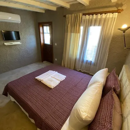 Zevklıler Alaçati Boutique Hotel&fine Dining Alojamento de Acomodação e Pequeno-almoço *