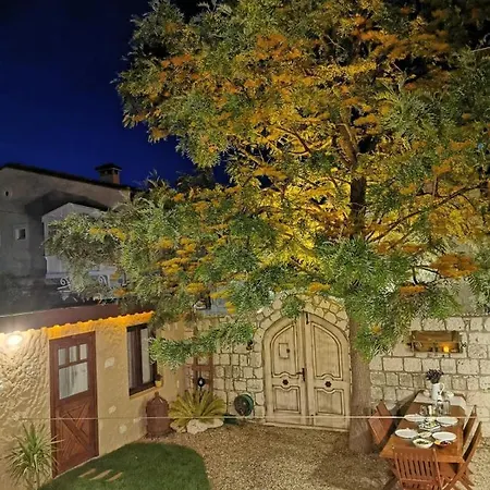 Zevklıler Alaçati Boutique Hotel&fine Dining Alojamento de Acomodação e Pequeno-almoço