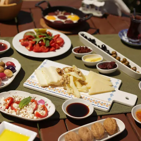 Oda ve Kahvaltı Zevklıler Alaçati