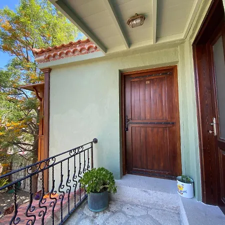 Zevklıler Alaçati Oda ve Kahvaltı Alaçatı